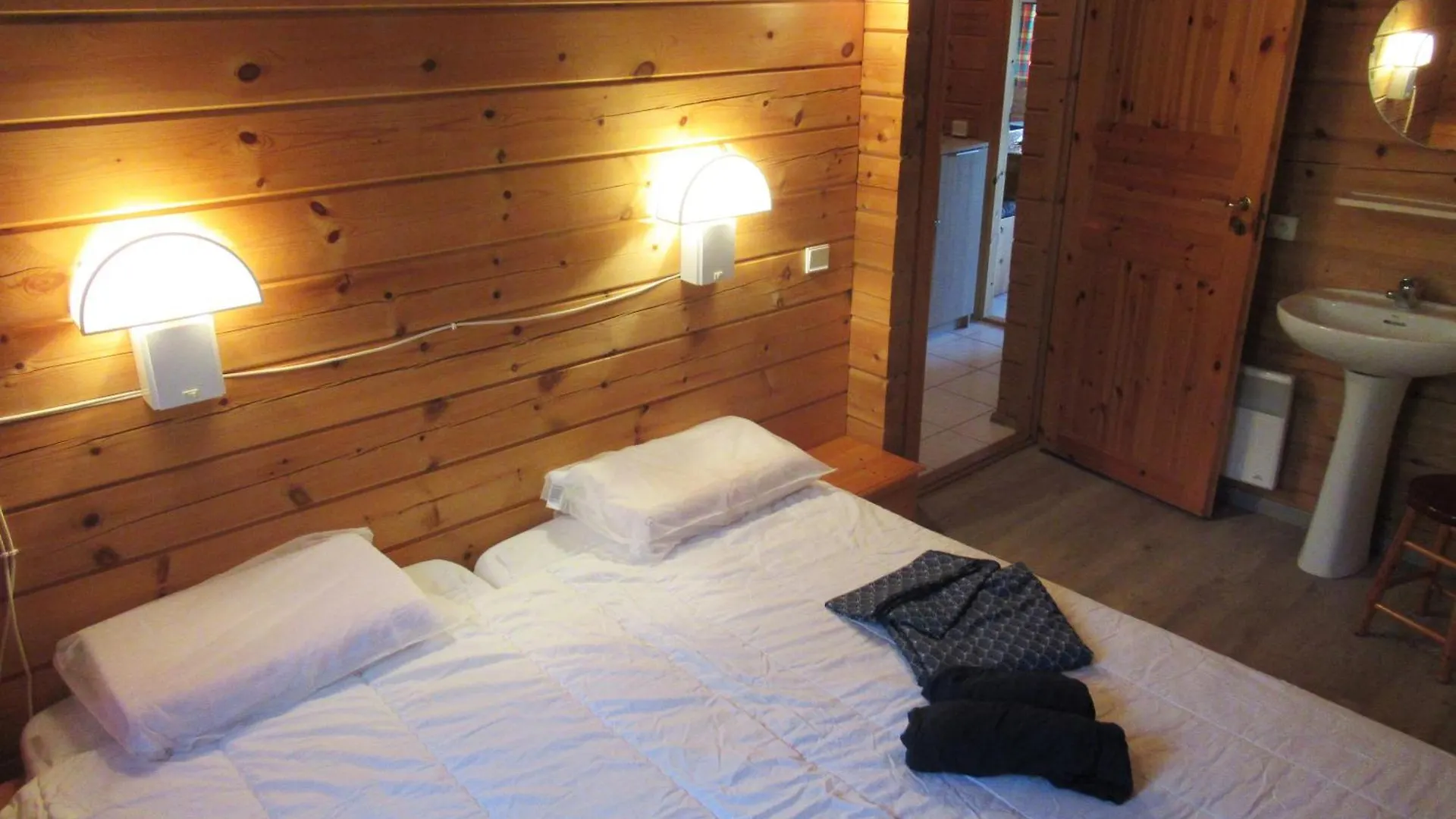 Le Chalet Roy Mauroux  France